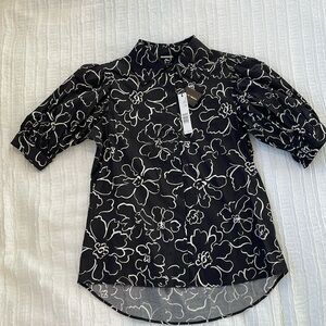 Elie Tahari Button down black blouse with white floral print Size Small